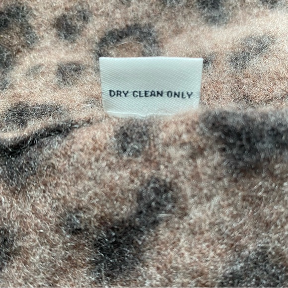 Belle France 100% Cashmere Cheetah Leopard Print Cardigan Sweater Large - Picture 4 of 5